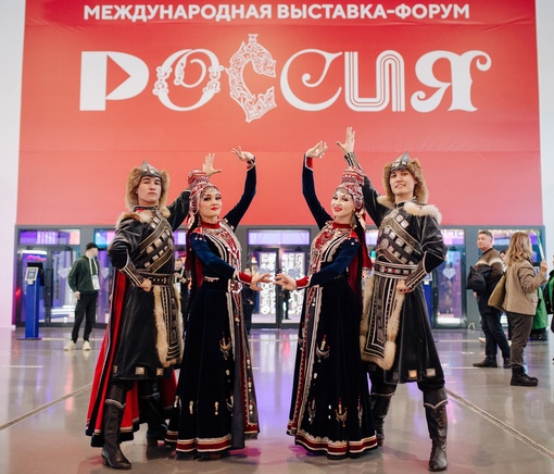 На ВДНХ в Москве продолжается Неделя народного творчества «Живые традиции Башкортостана»