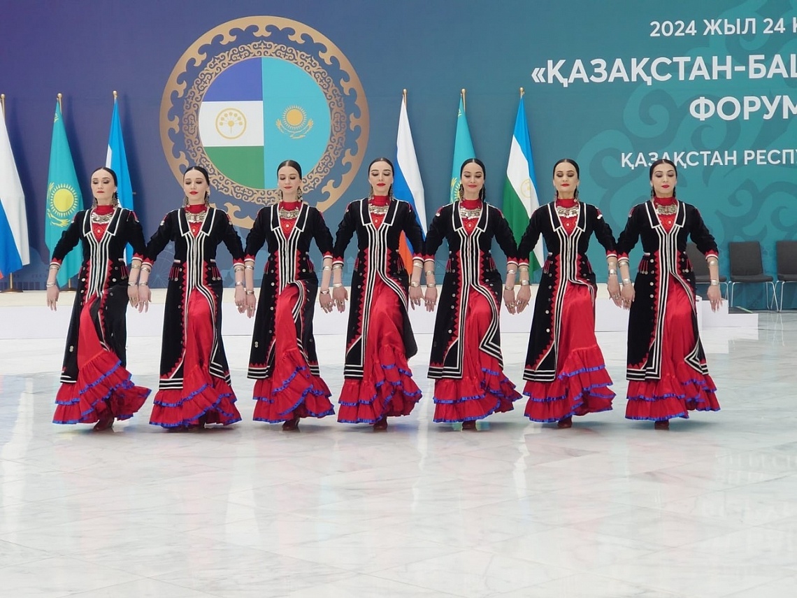 Ансамбль Файзи Гаскарова выступил в Казахстане. 
